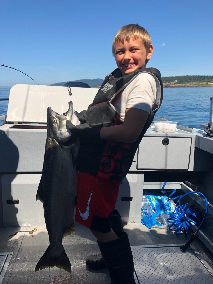 2026 KingFisher 2225 Escape HT Coastal