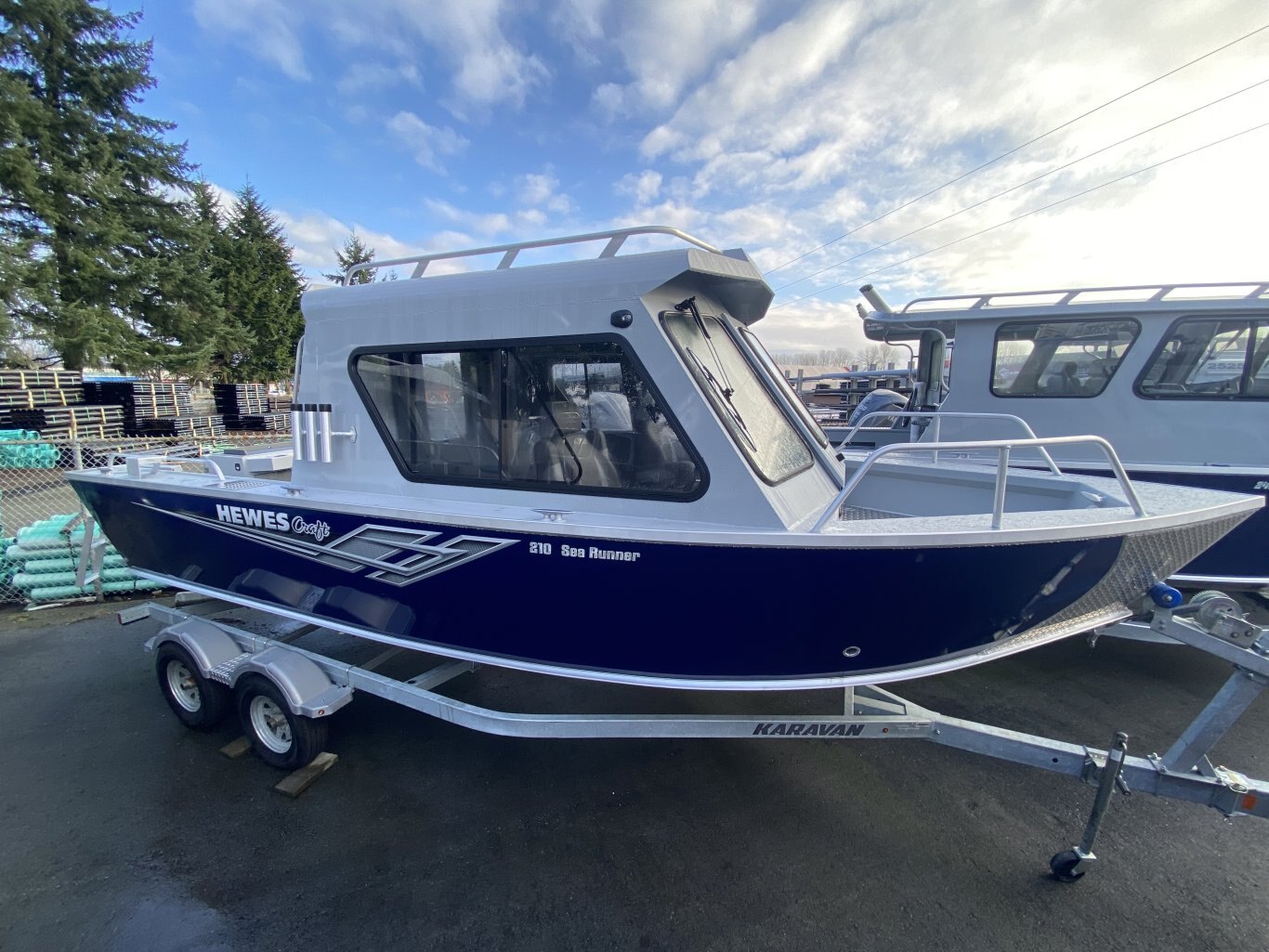 2025 Hewescraft Sea Runner Hard Top 210 ET HT