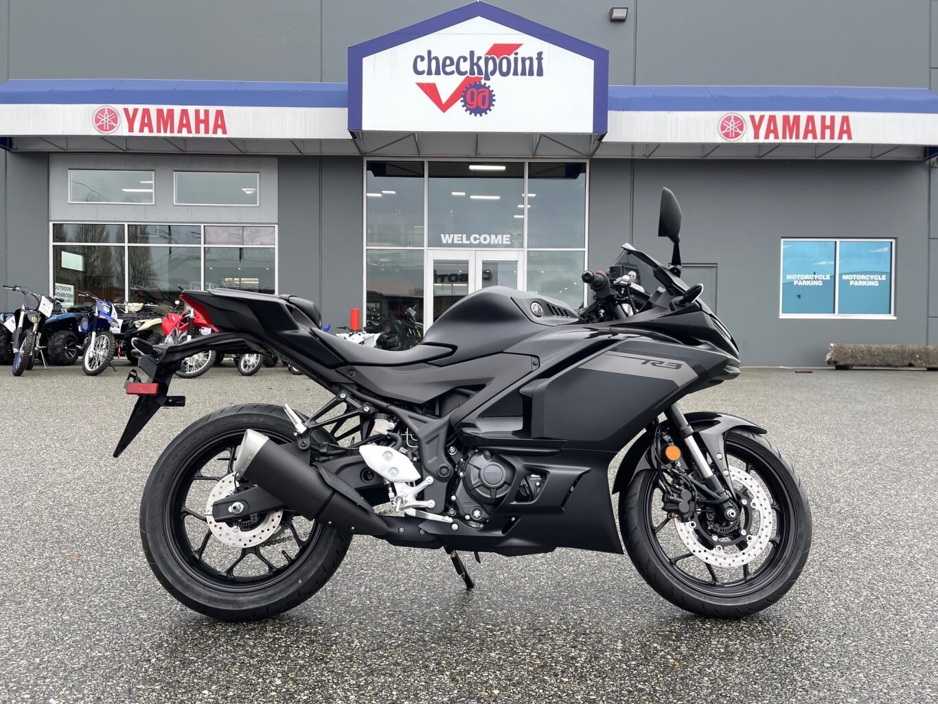 2025 Yamaha YZF R3 Matte Stealth Black