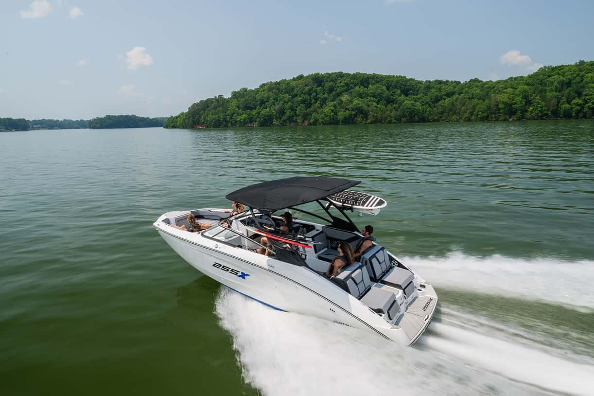 2026 Yamaha 255XE White