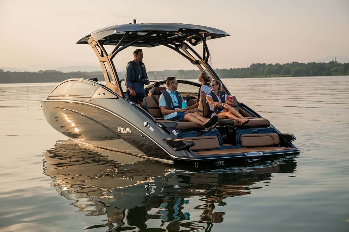 2026 Yamaha 275SD Black