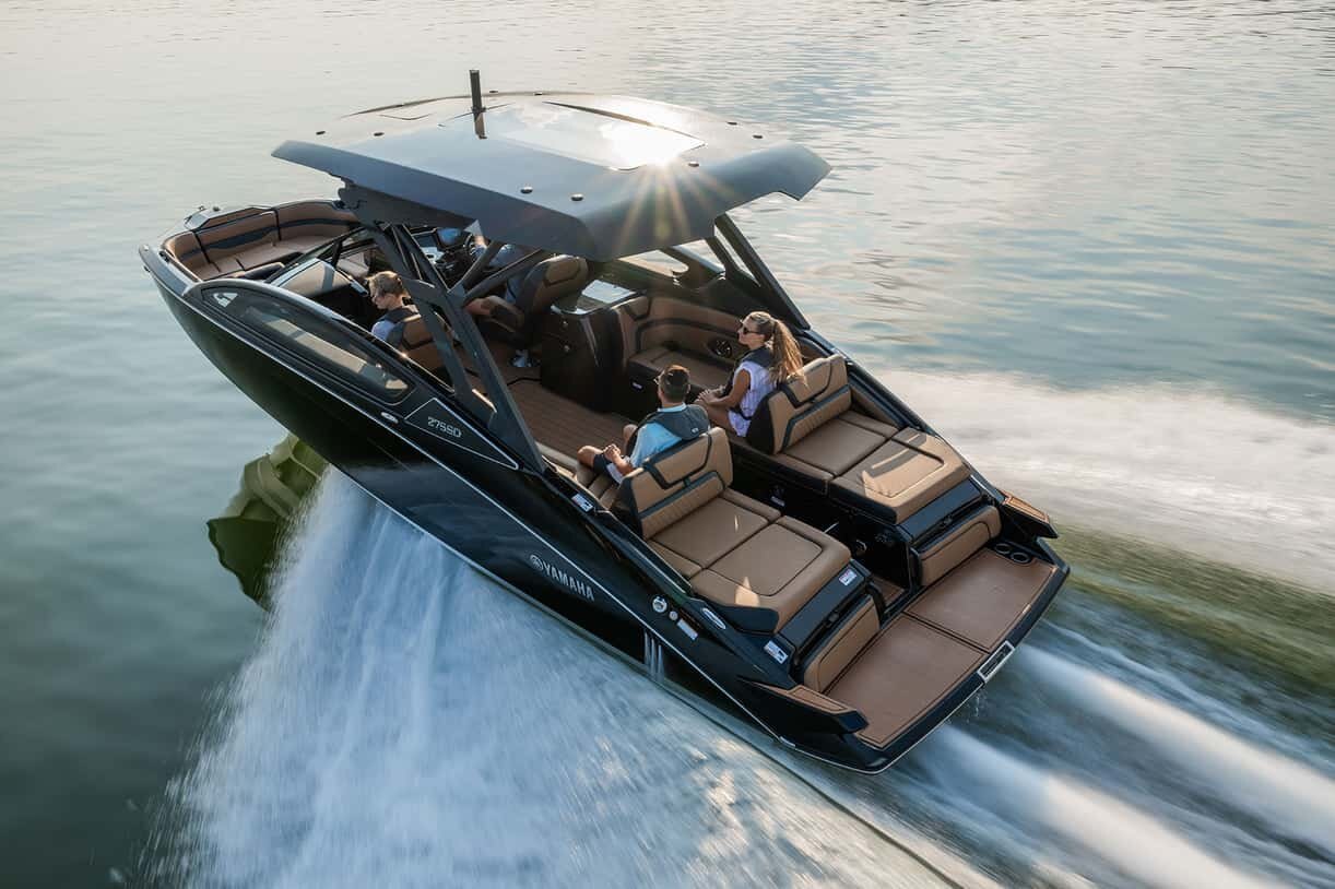 2026 Yamaha 275SD White