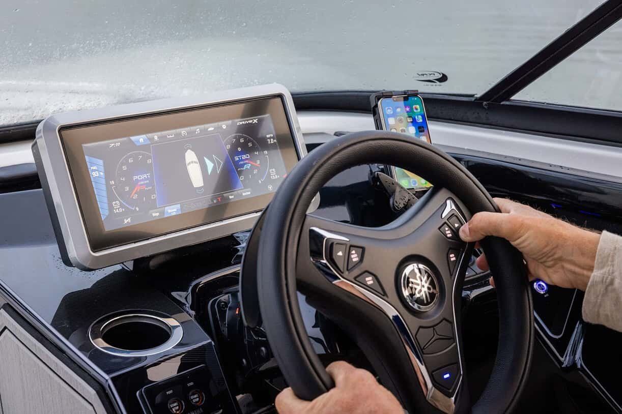 2026 Yamaha 252SD Black