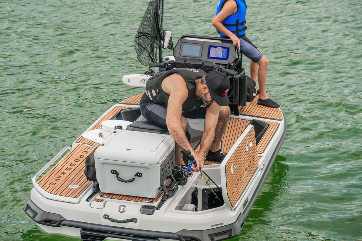 2026 Yamaha Crosswave Mist Grey