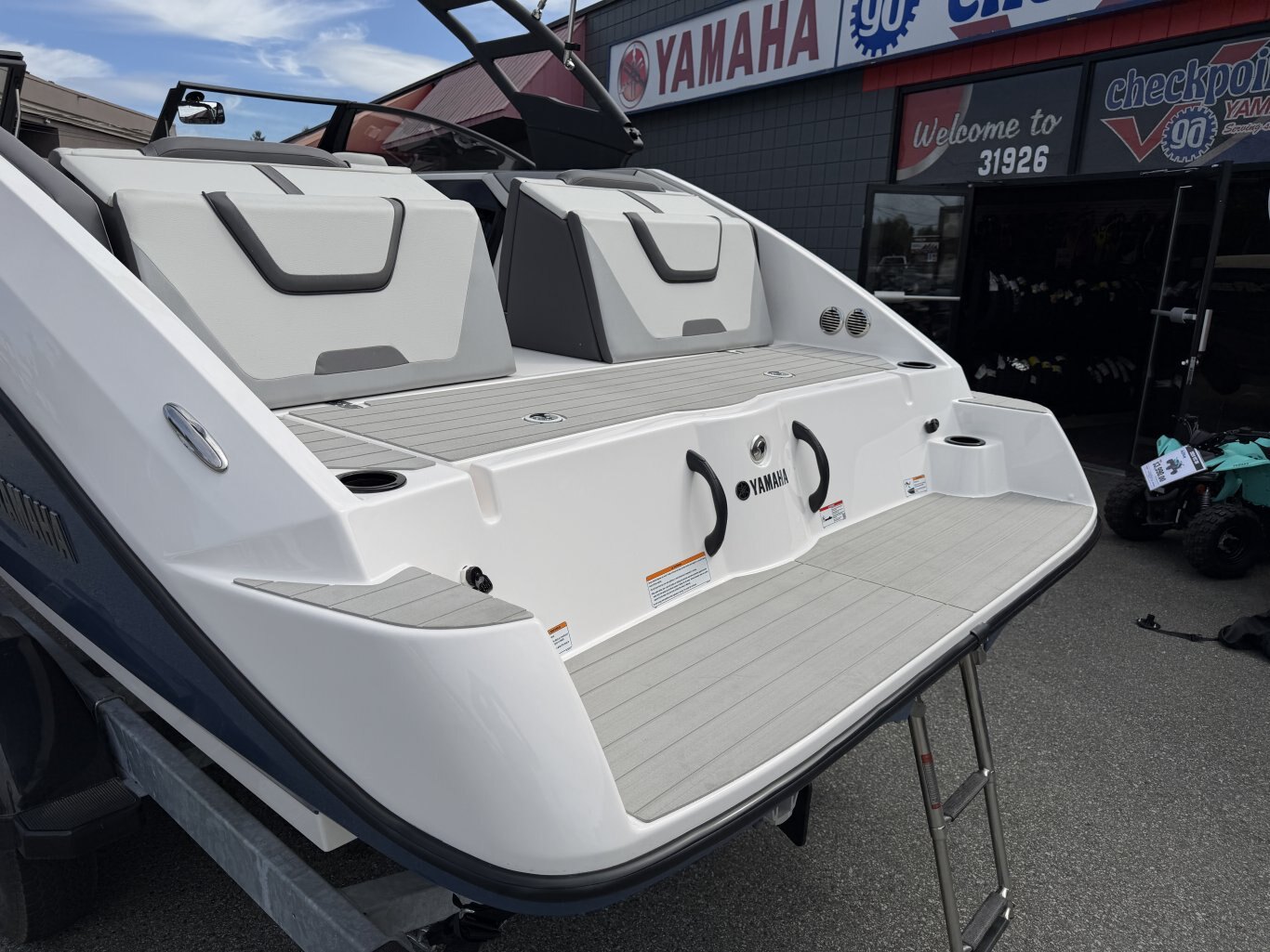 2025 Yamaha AR220 Slate Blue