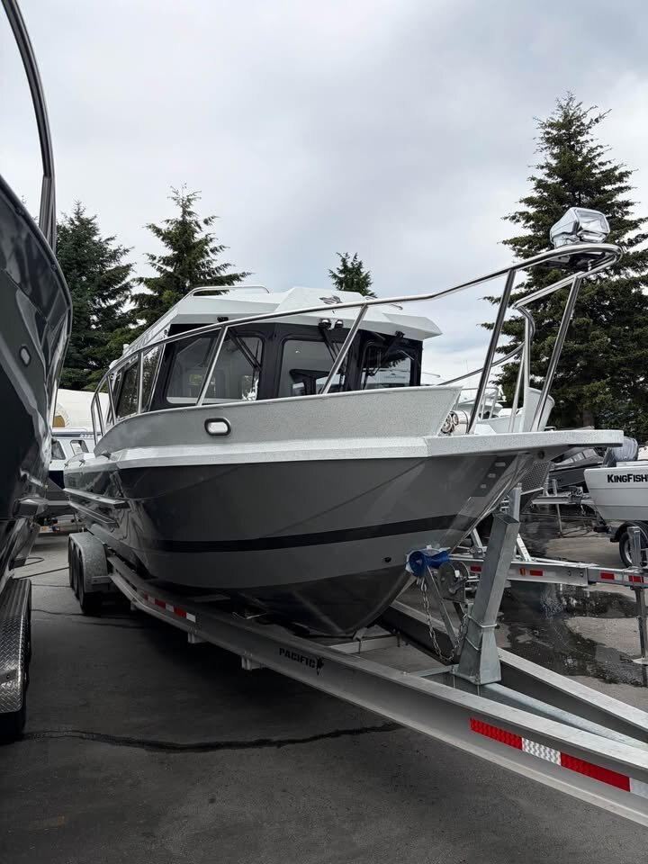 2026 KingFisher 3025 XRS Offshore