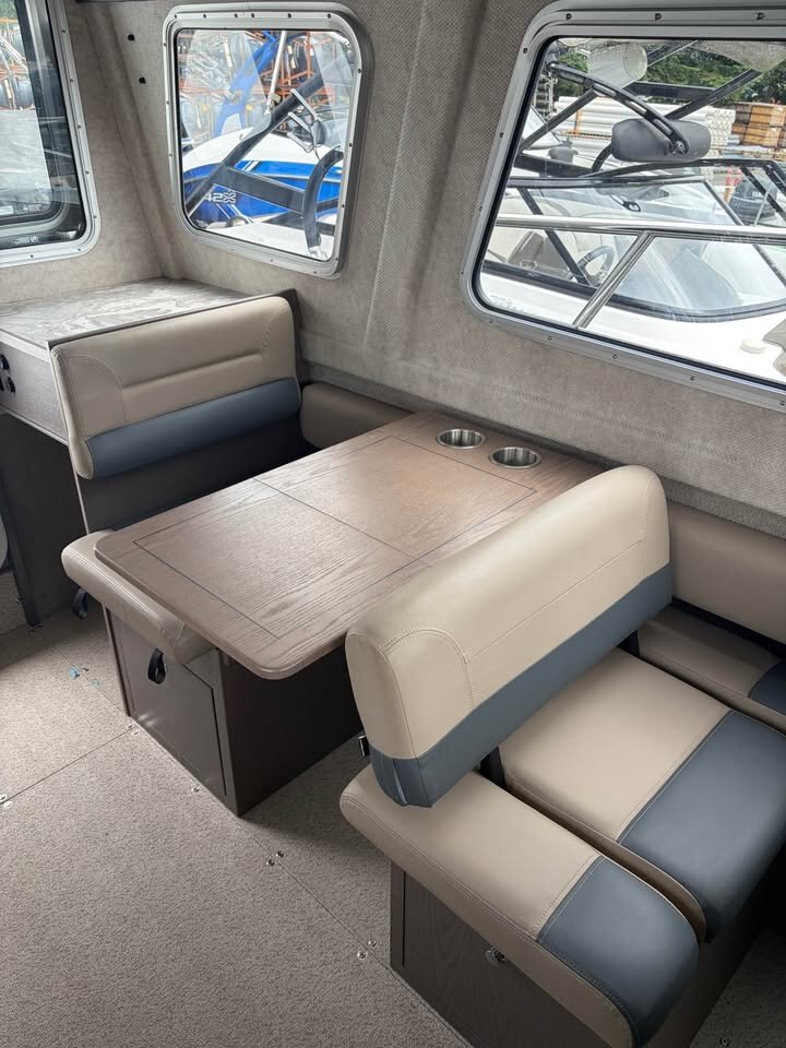 Used 2025 KingFisher 2725 XRS