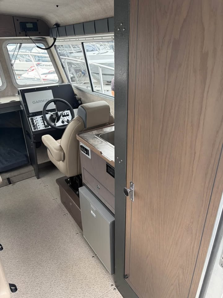 Used 2025 KingFisher 2725 XRS