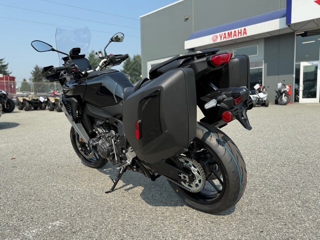 2026 Yamaha Tracer 9 Y AMT Raven
