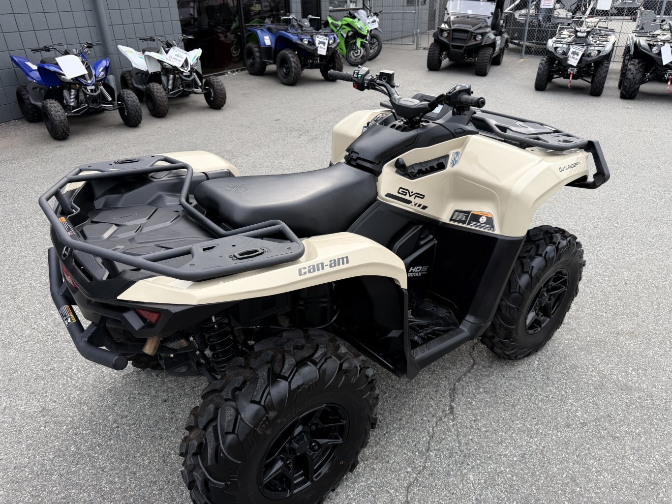 2025 Can Am Outlander Pro HD5 desert tan