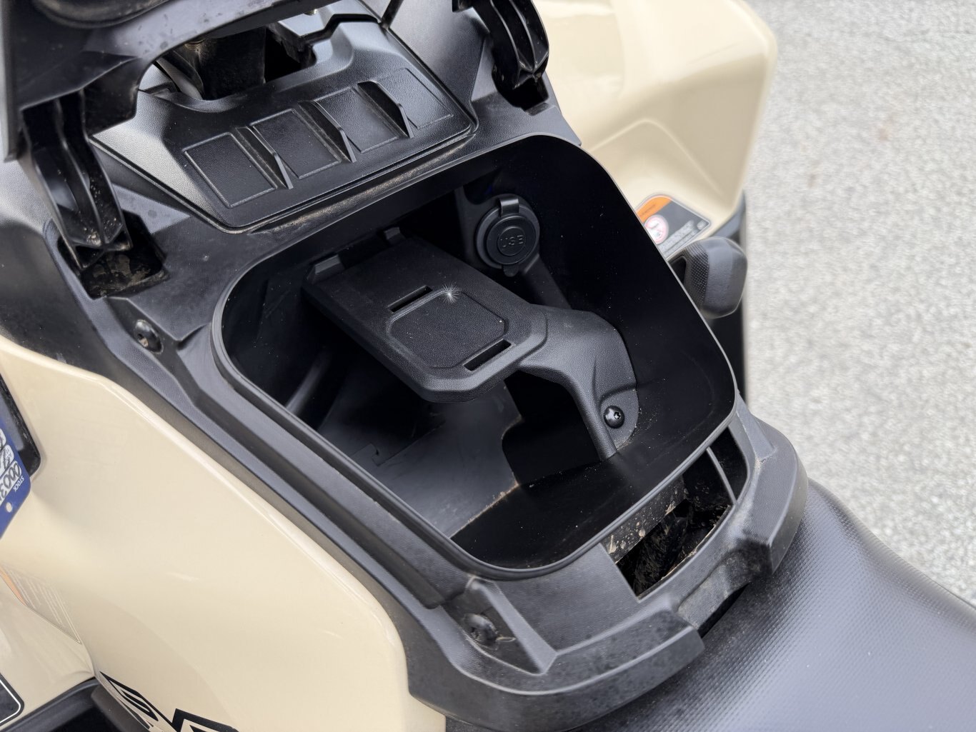 2025 Can Am Outlander Pro HD5 desert tan