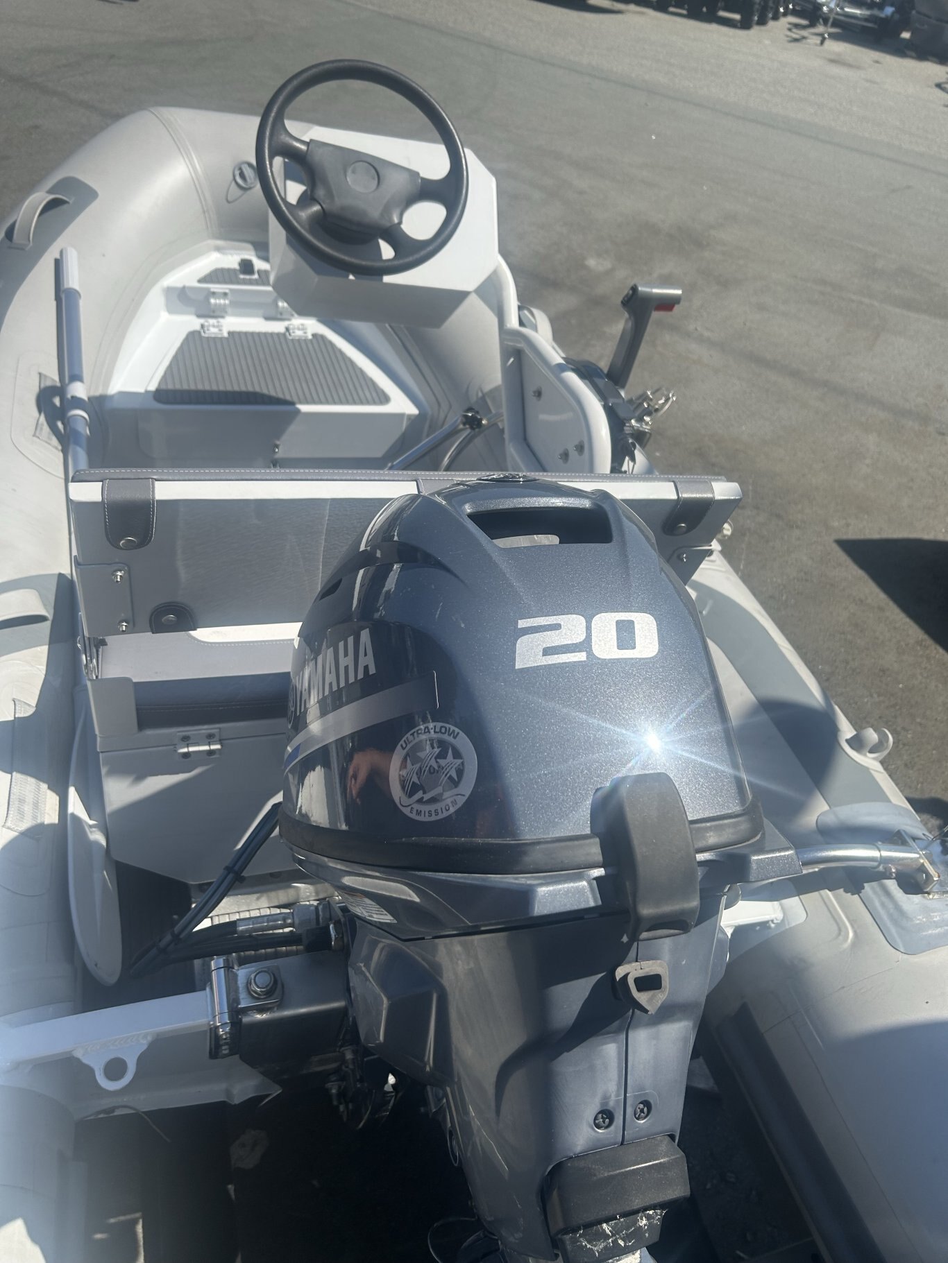 2023 Pacific Wave 300DB w/ Yamaha 20HP