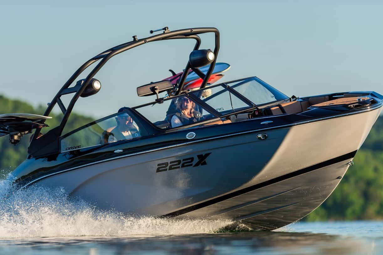2027 Yamaha 222XD Dolphin Grey