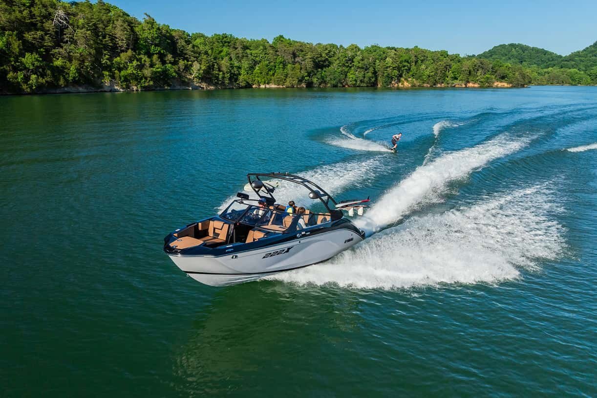 2027 Yamaha 222XD Dolphin Grey