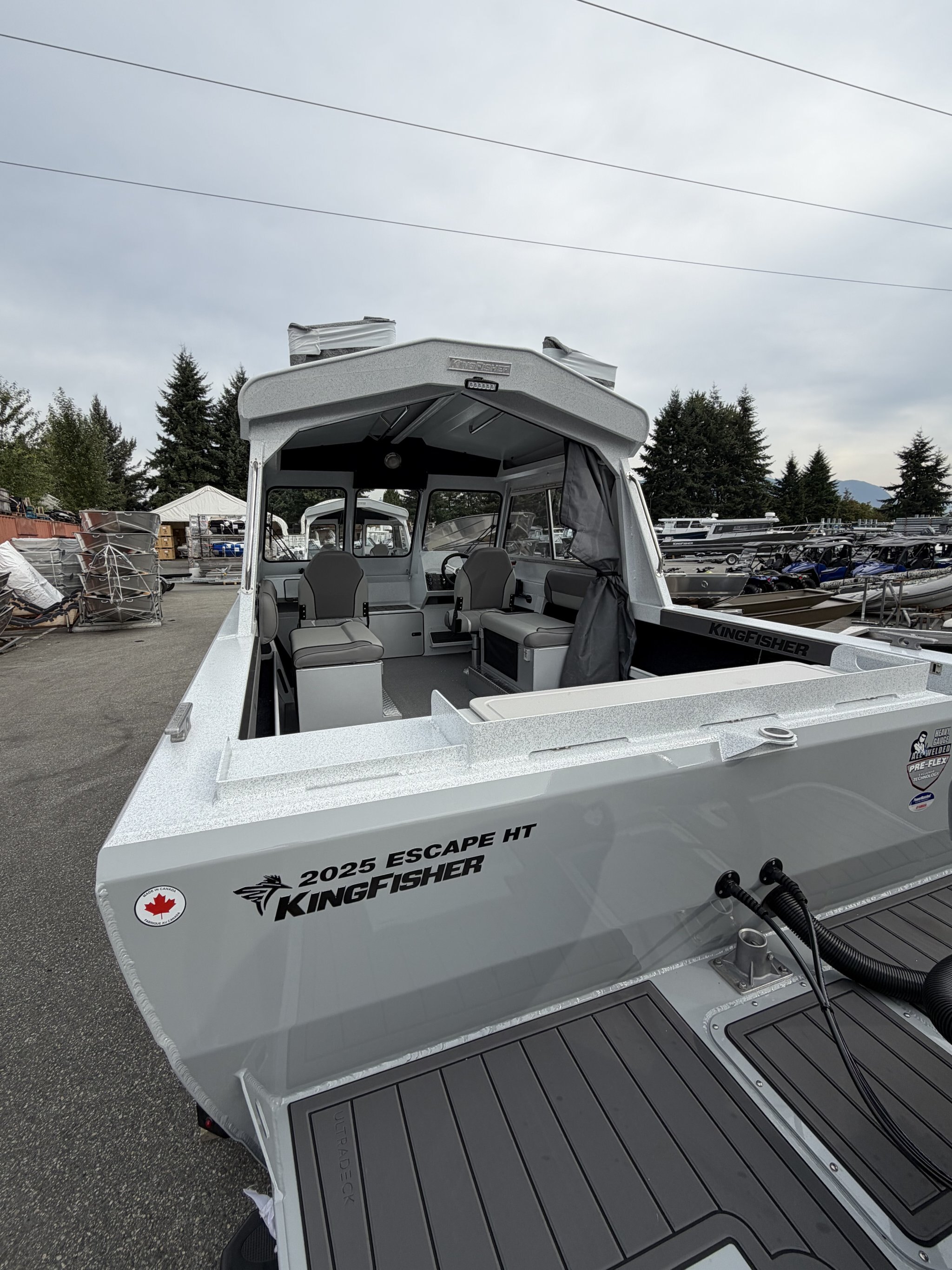 2026 Kingfisher 2025 Escape HT Drop Curtain
