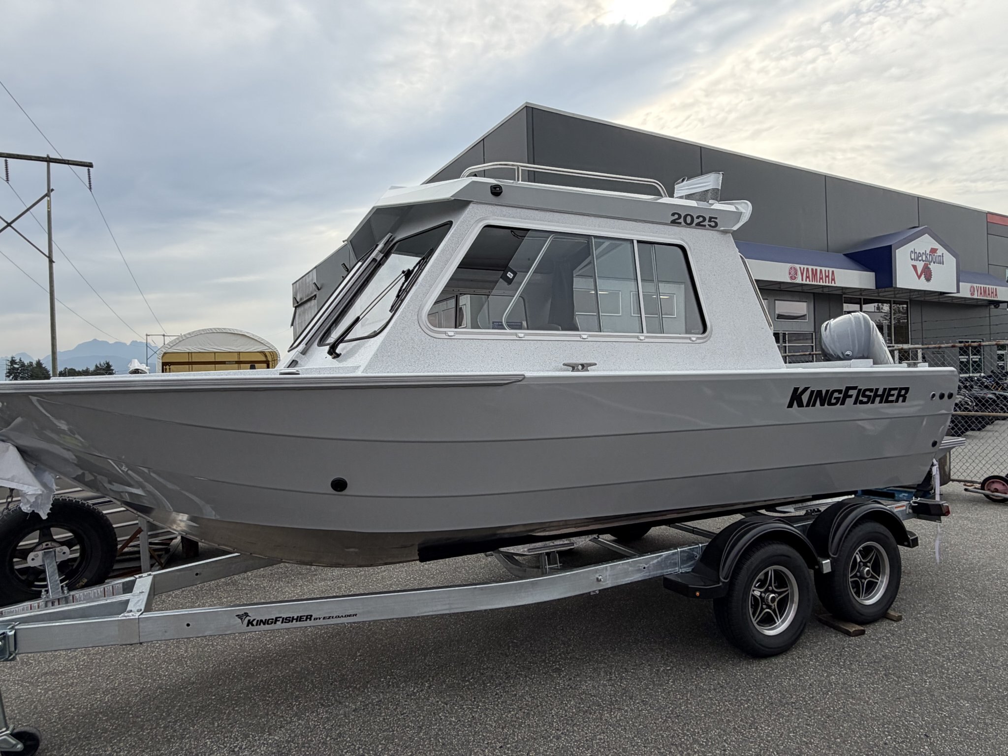 2026 Kingfisher 2025 Escape HT Drop Curtain