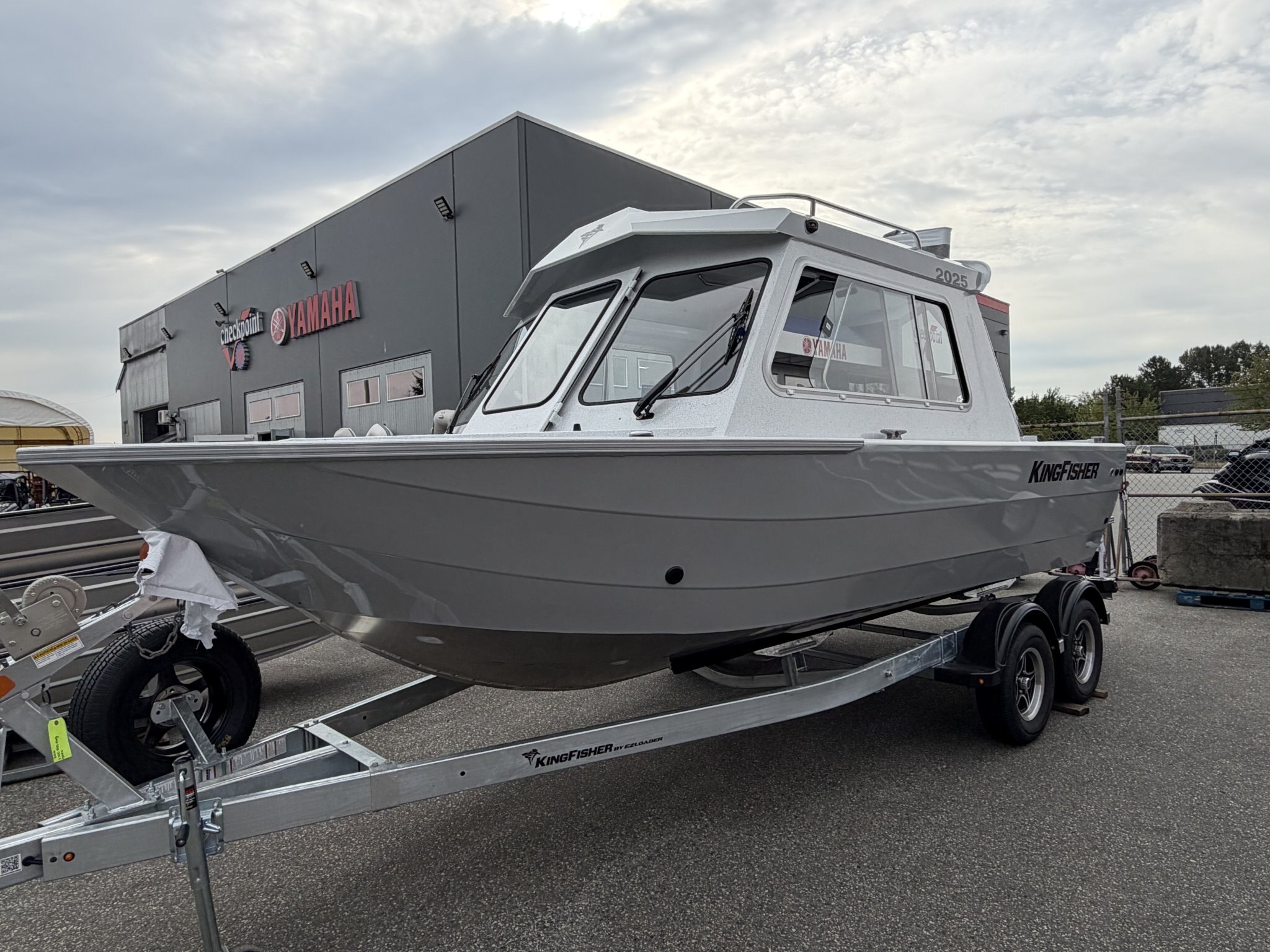 2026 Kingfisher 2025 Escape HT Drop Curtain