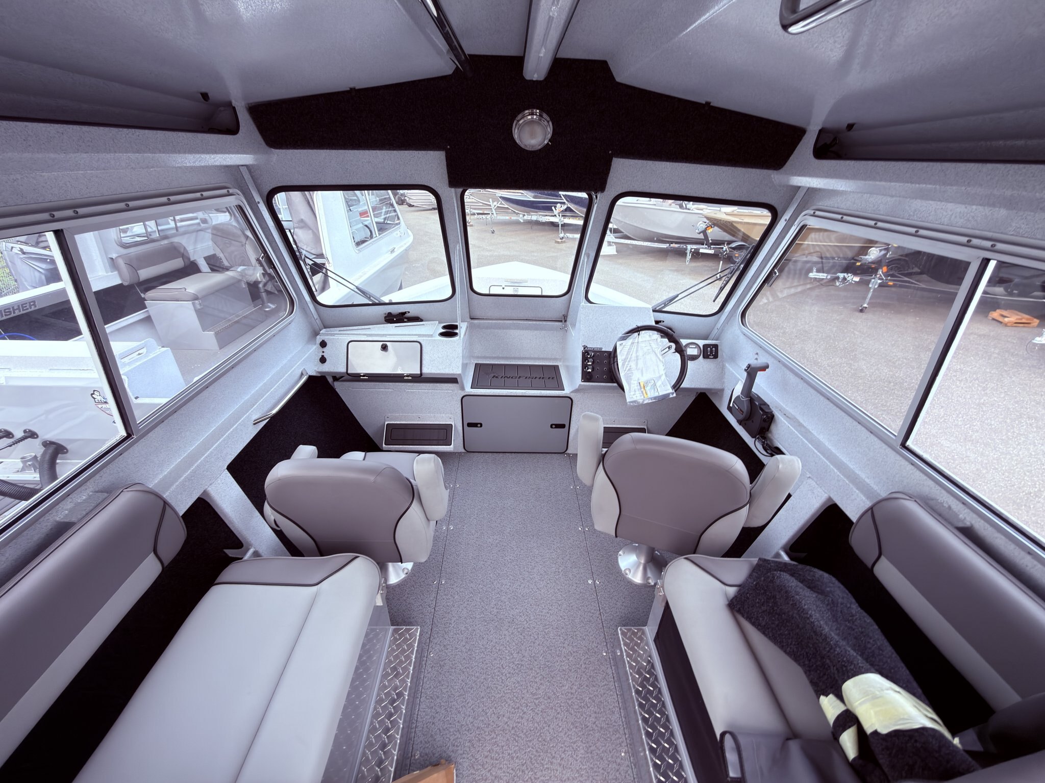 2026 Kingfisher 2025 Escape HT
