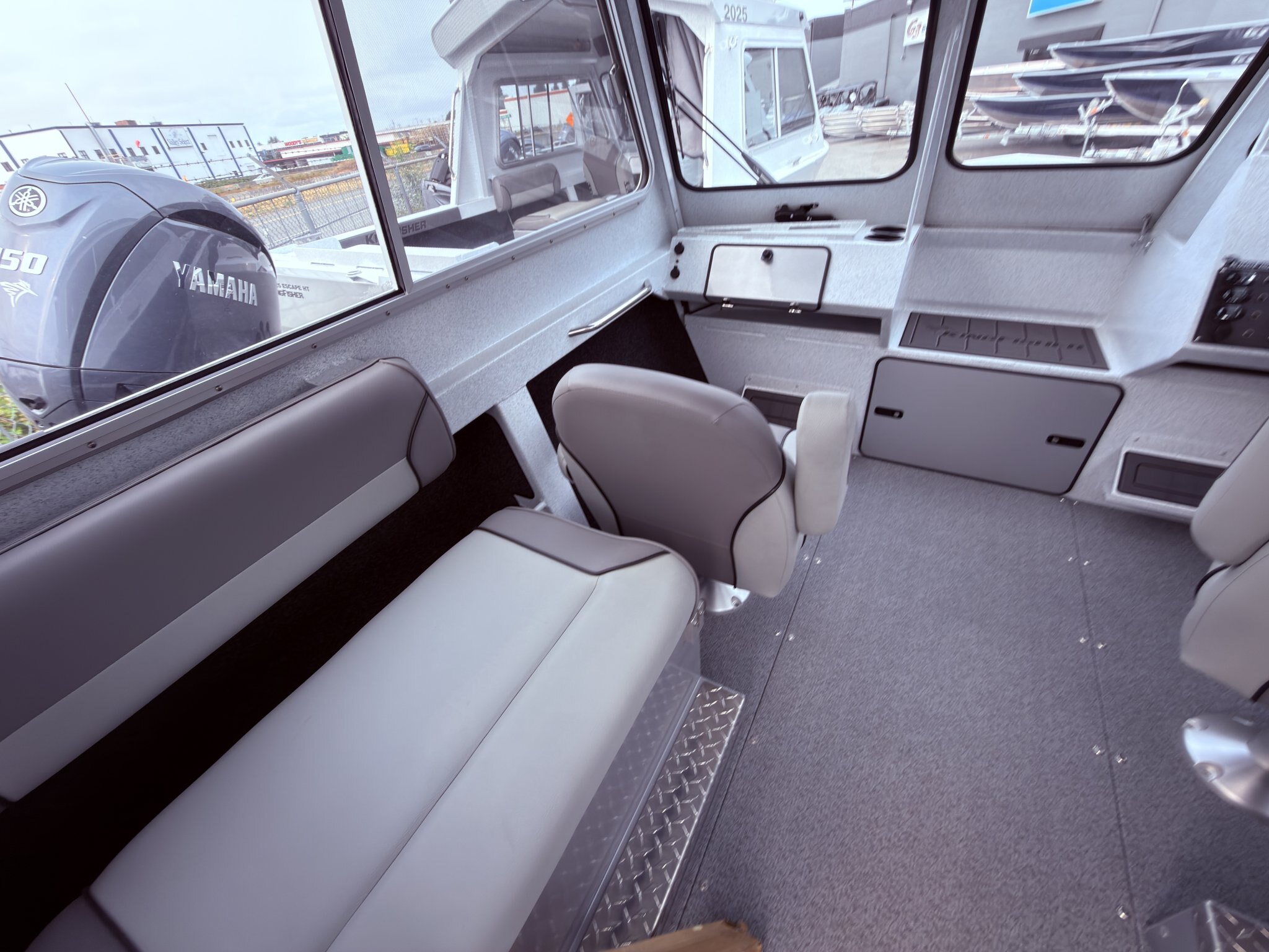 2026 Kingfisher 2025 Escape HT