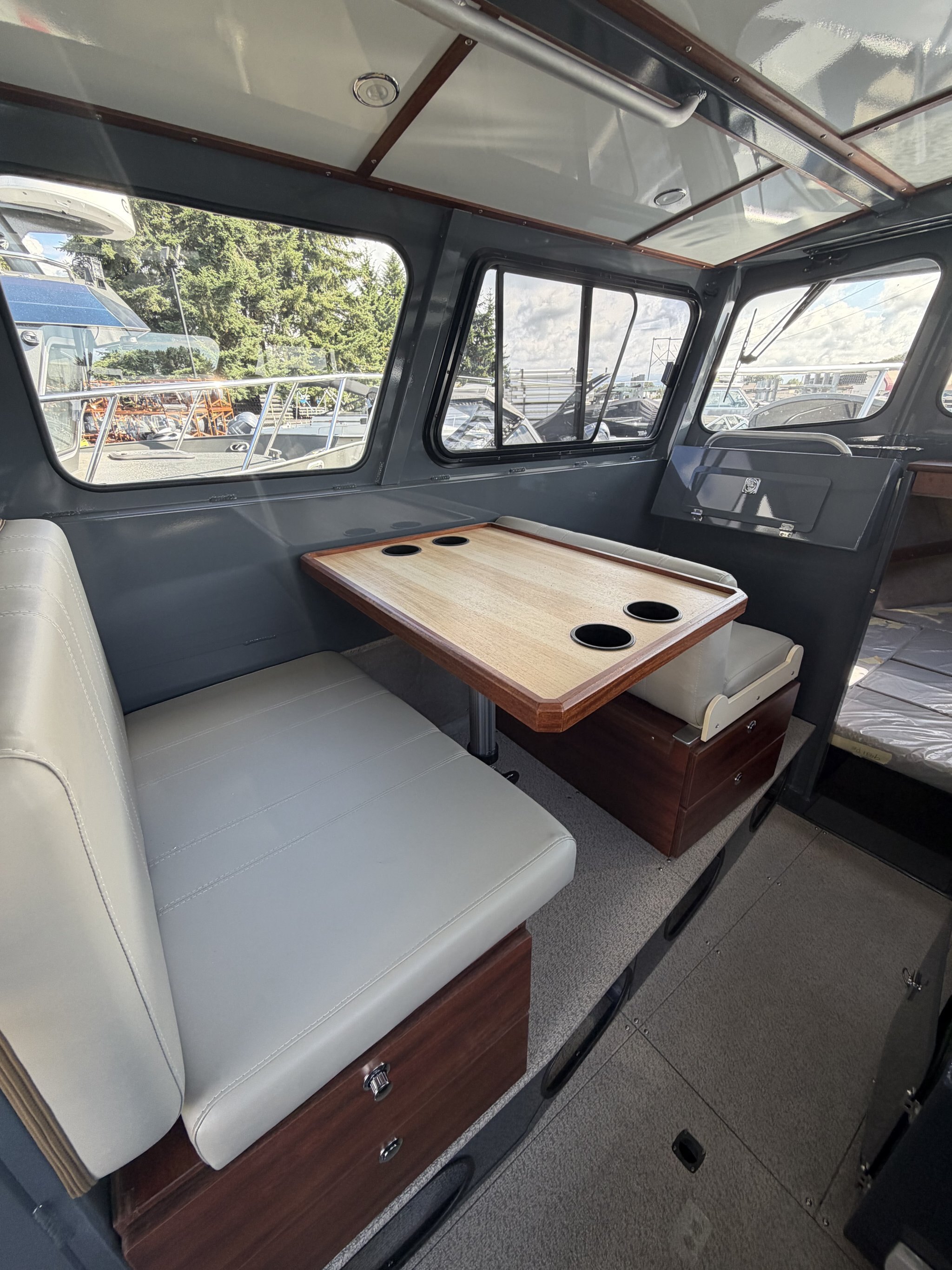 2026 Hewescraft 270 Pacific Explorer