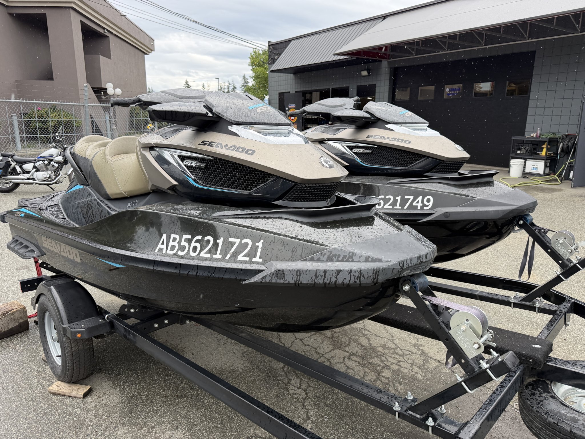 2x 2017 SeaDoo GTX Limited 260 w/DBL Trailer