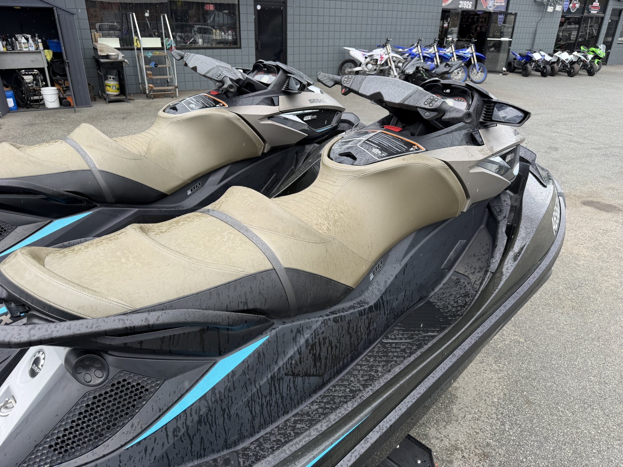 2x 2017 SeaDoo GTX Limited 260 w/DBL Trailer