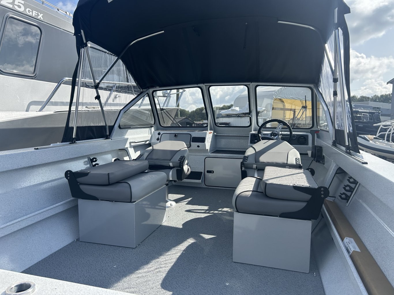 2027 KingFisher 1825 Falcon Sport