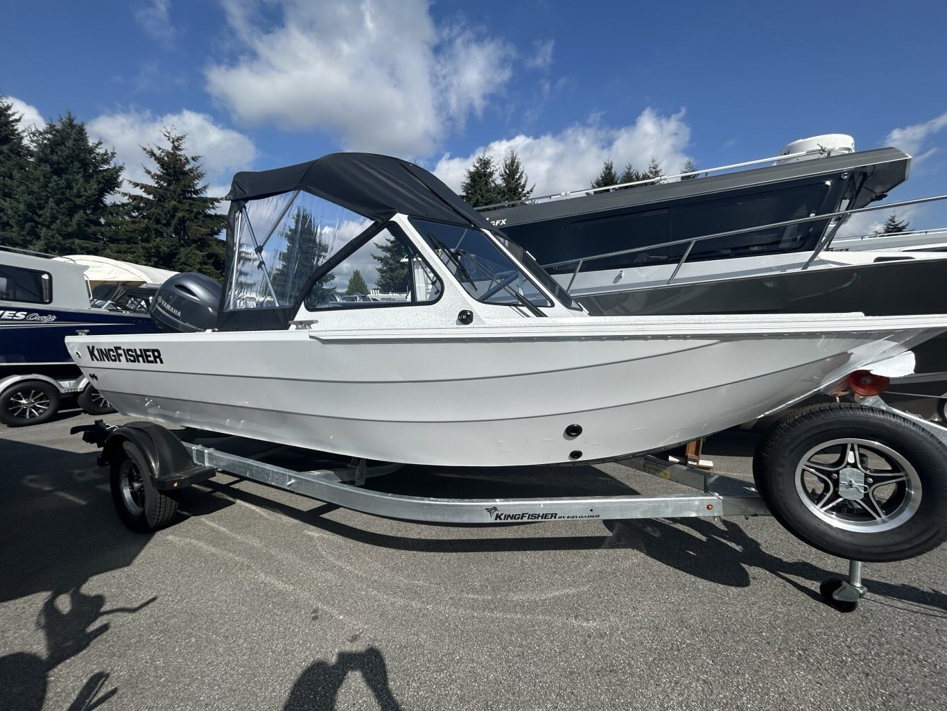 2027 KingFisher 1825 Falcon Sport