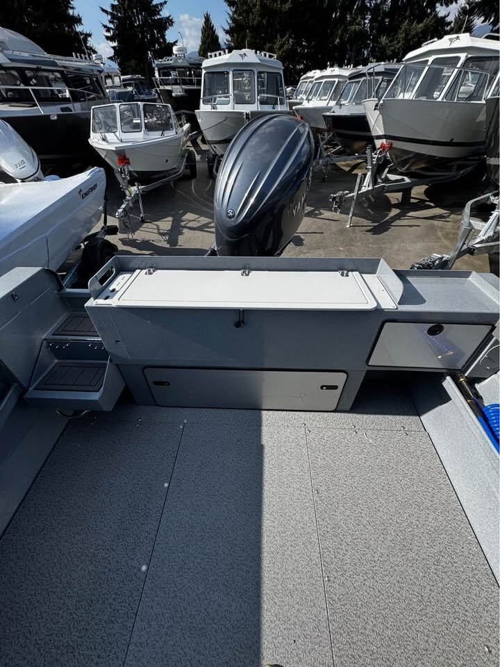 2027 KingFisher 2025 Escape HT Sport