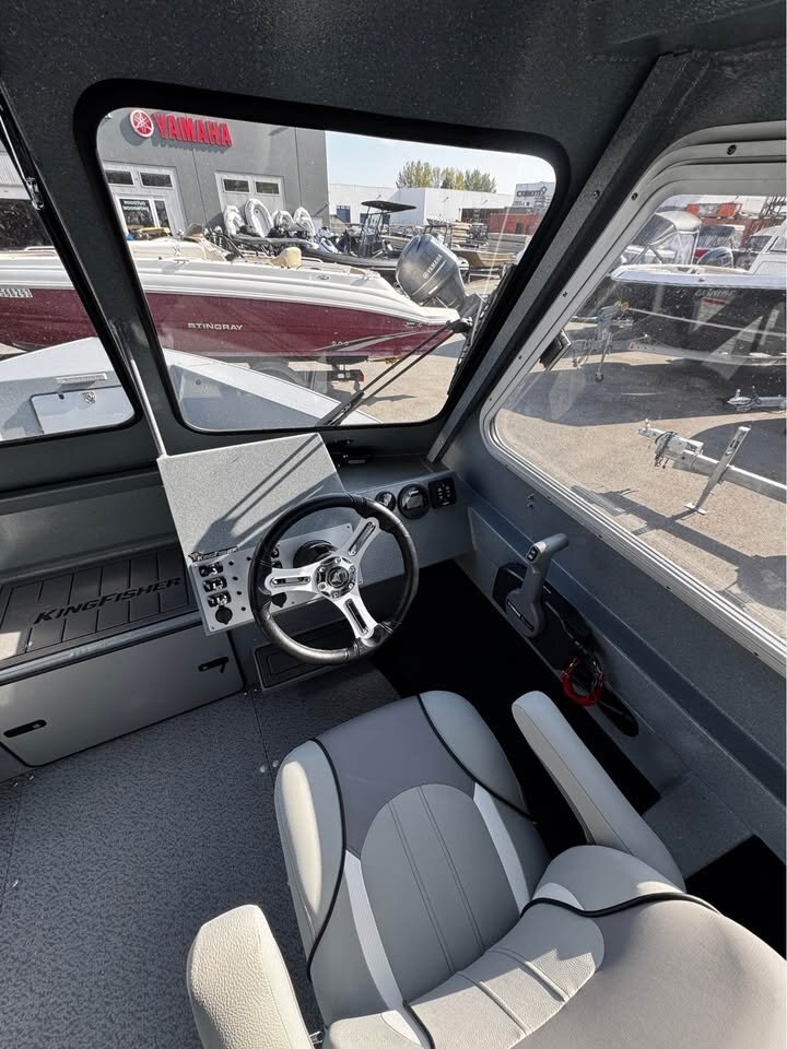 2027 KingFisher 2025 Escape HT Sport