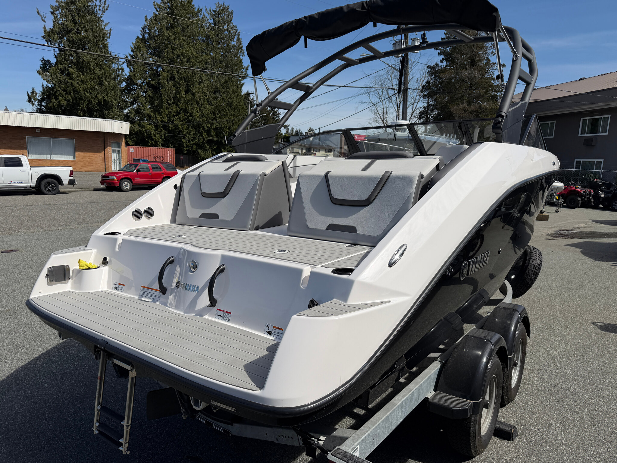 2025 Yamaha AR220 Black