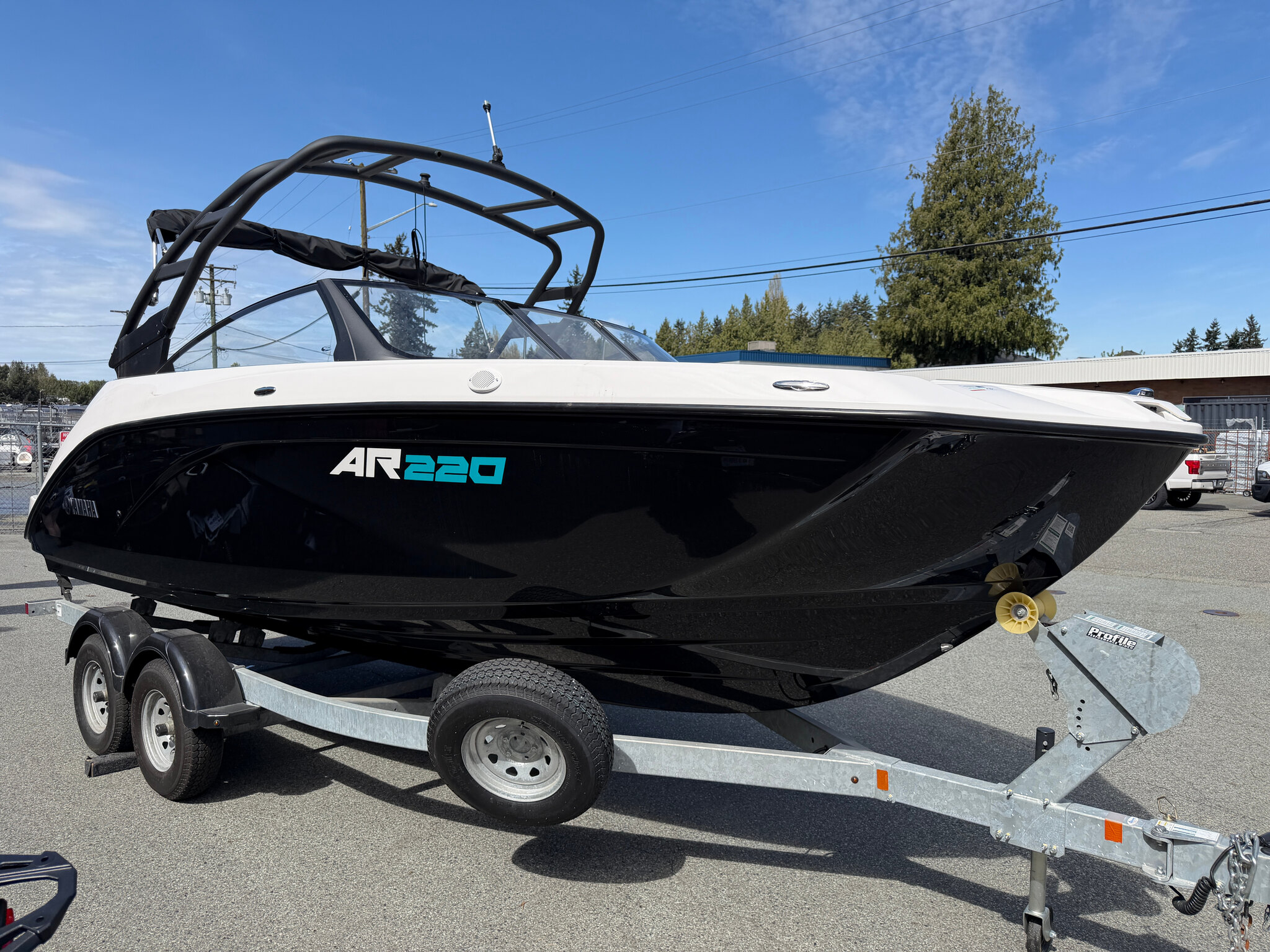 2025 Yamaha AR220 Black