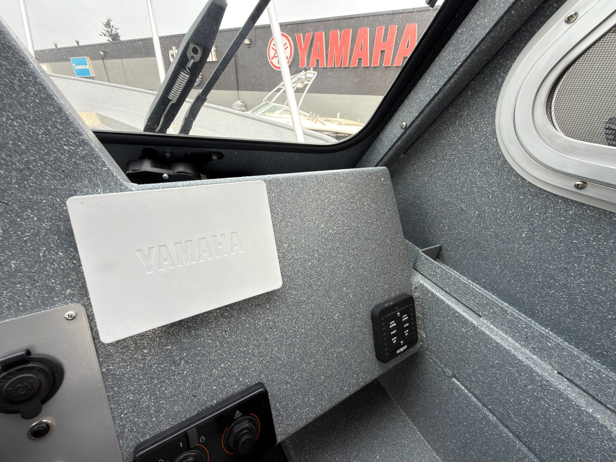2026 KingFisher 2425 Escape ET HT