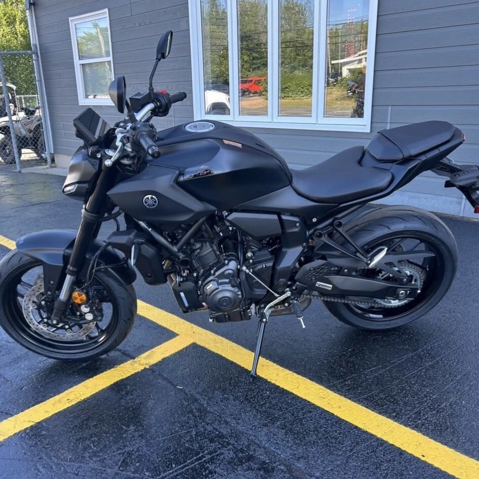 2026 Yamaha MT 07 Matte Raven Black