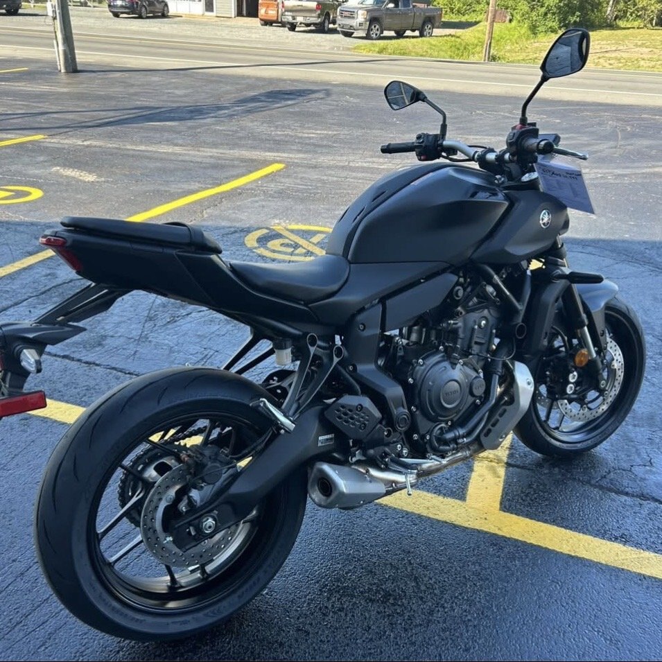 2026 Yamaha MT 07 Matte Raven Black