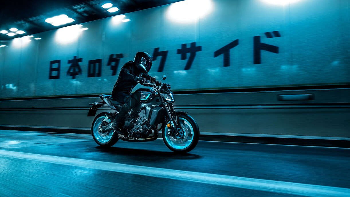 Yamaha MT 09 Cyan minuit 2024