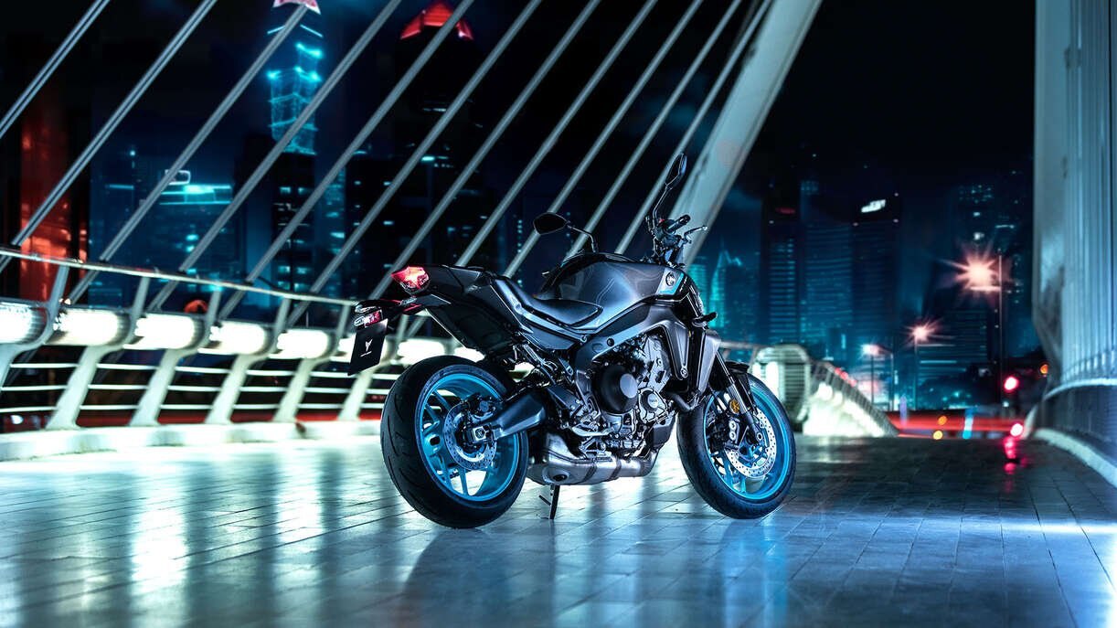 Yamaha MT 09 Cyan minuit 2024