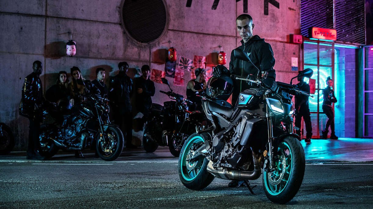 Yamaha MT 09 Cyan minuit 2024