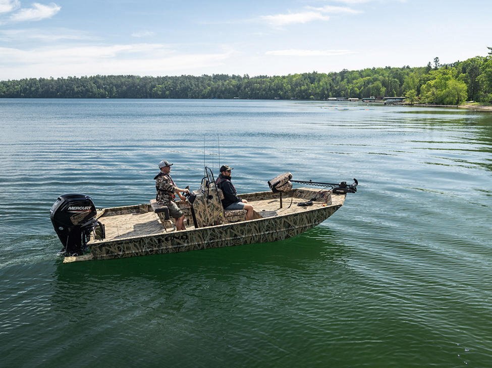 2025 Lund 1870 Predator CC