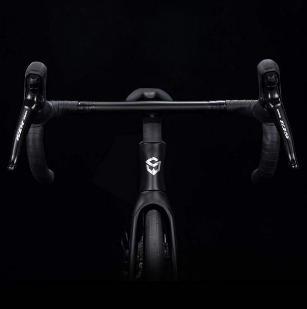 Vélo de route SAVA AURORA Disc 7.0 en carbone 2023 22 vitesses / noir