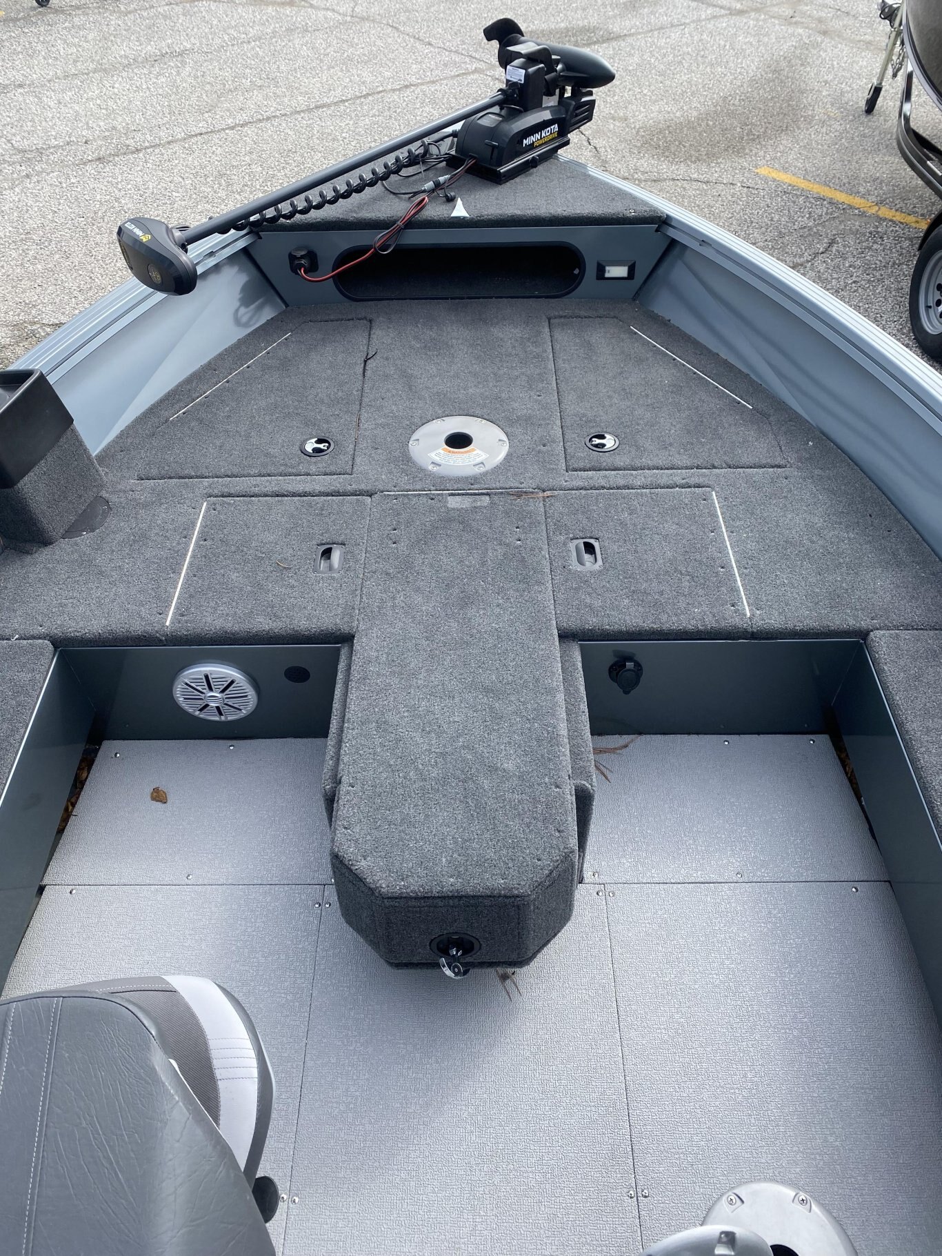 2023 NEW NON CURRENT STARCRAFT STORM T 166 PRO LIVEWELL, BILGE, NAV LIGHTS, TONS OF STORAGE AND MINN KOTA POWERDRIVE WITH I PILOT INCLUDED! ALL IN PRICE $28995 PLUS TAX AND LICENSE!