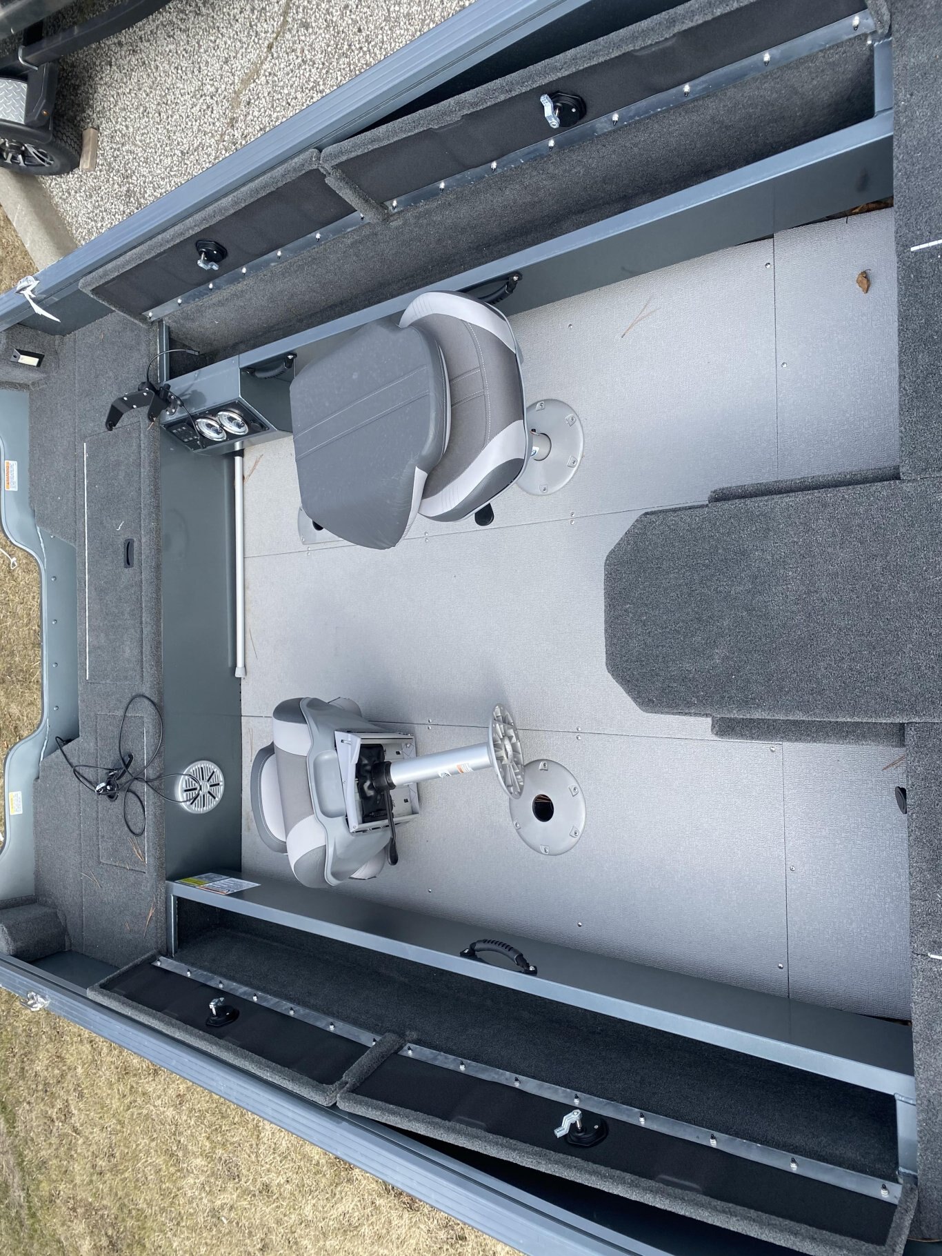 2023 NEW NON CURRENT STARCRAFT STORM T 166 PRO LIVEWELL, BILGE, NAV LIGHTS, TONS OF STORAGE AND MINN KOTA POWERDRIVE WITH I PILOT INCLUDED! ALL IN PRICE $28995 PLUS TAX AND LICENSE!