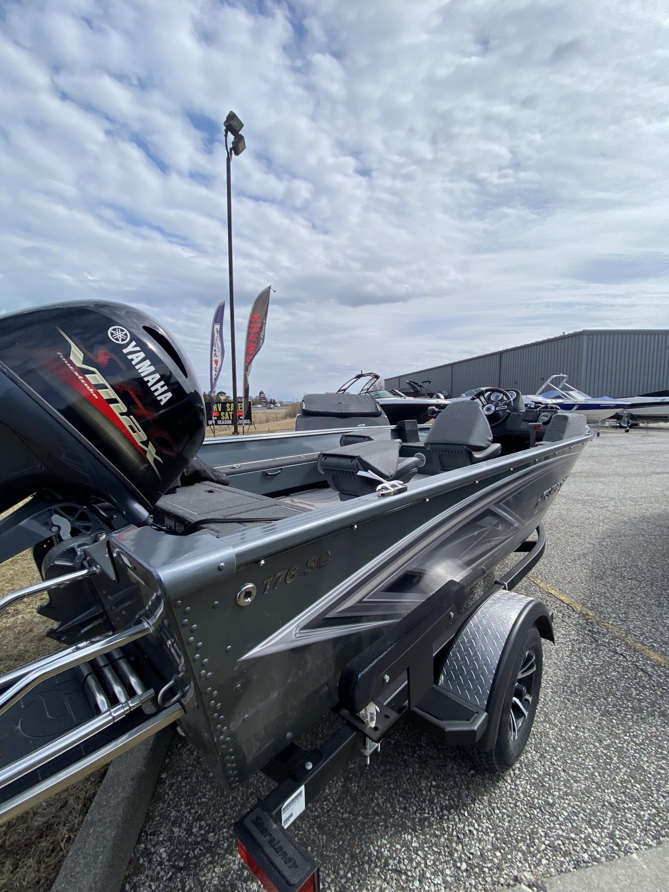 2023 NEW NON CURRENT STARCRAFT STORM 176 SC POWERED BY 115HP YAMAHA VMAX SHO CLEARANCE PRICE $41995 ALL IN PRICE PLUS TAX AND LICENSE!!