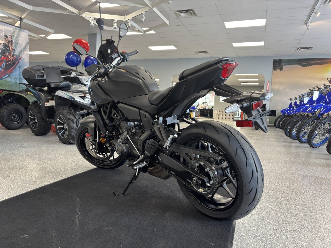 NEW 2025 YAMAHA MT 07 . CHOOSE EITHER $750 CASH REBATE OR FINANCING STARTING AT 1.99% ! PRICE PLUS TAX AND LICENSING
