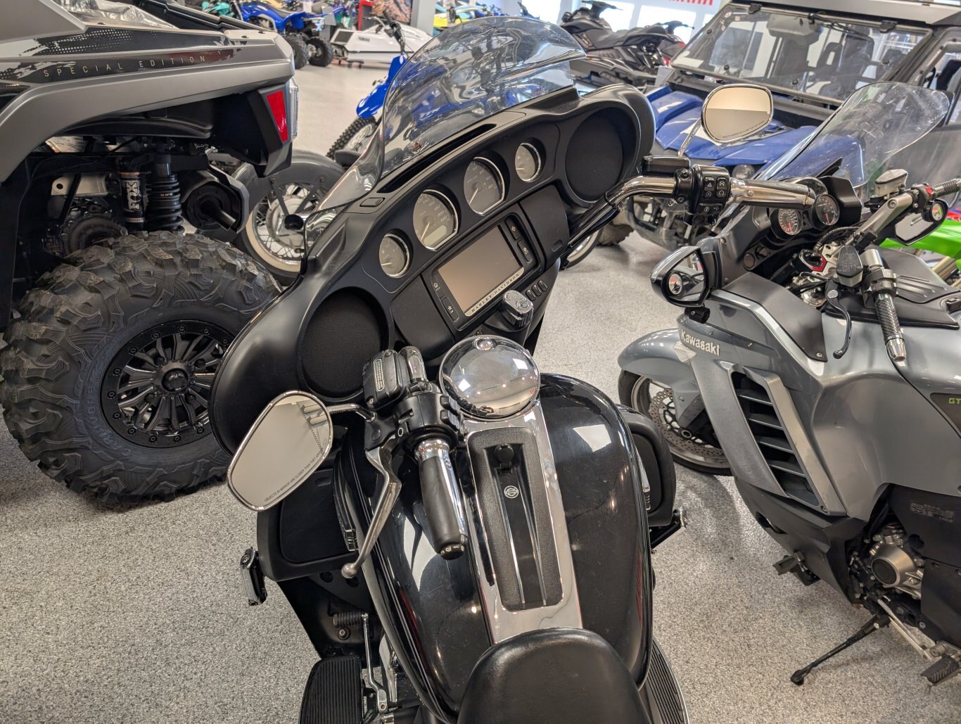 FRESH TRADE 2014 ELECTRA GLIDE ULTRA LIMITED WITH SCREAMING EAGLE EXHAUST