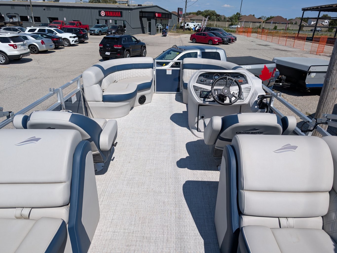 FRESH TRADE! 2023 GRAND RIVER 22GRS POWERED BY YAMAHA 70HP 4 STROKE GENTLY USED! TANDEM TRAILER INCLUDED!! FINANCE FOR AS LITTLE AS $87 WEEKLY WITH ZERO DOWN!!