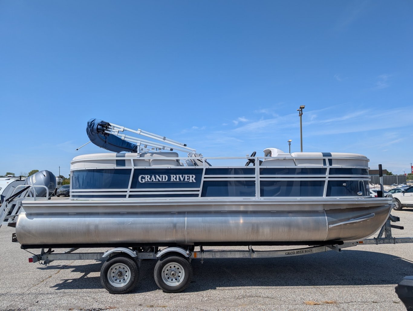 FRESH TRADE! 2023 GRAND RIVER 22GRS POWERED BY YAMAHA 70HP 4 STROKE GENTLY USED! TANDEM TRAILER INCLUDED!! FINANCE FOR AS LITTLE AS $87 WEEKLY WITH ZERO DOWN!!