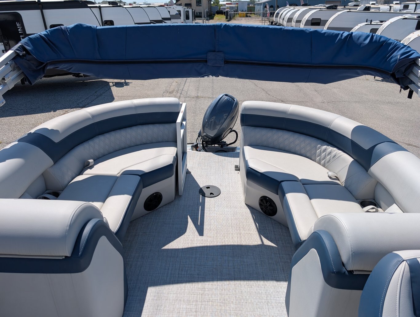 FRESH TRADE! 2023 GRAND RIVER 22GRS POWERED BY YAMAHA 70HP 4 STROKE GENTLY USED! TANDEM TRAILER INCLUDED!! FINANCE FOR AS LITTLE AS $87 WEEKLY WITH ZERO DOWN!!