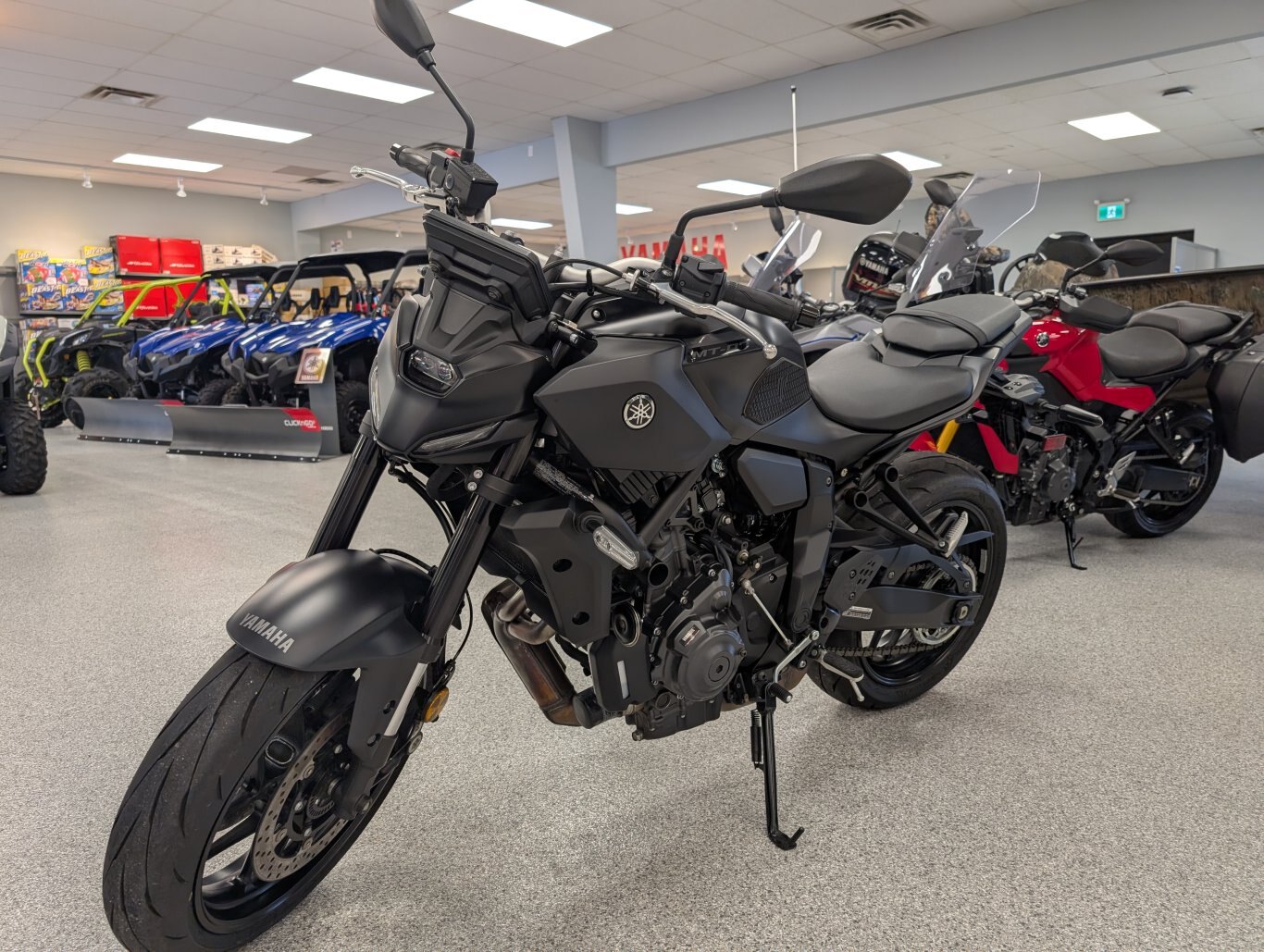 JUST TRADED! 2025 YAMAHA MT 07 WITH ONLY 2970 KMS! $9499 PLUS TAX AND LICENSING. FINANCING AVAILABLE.