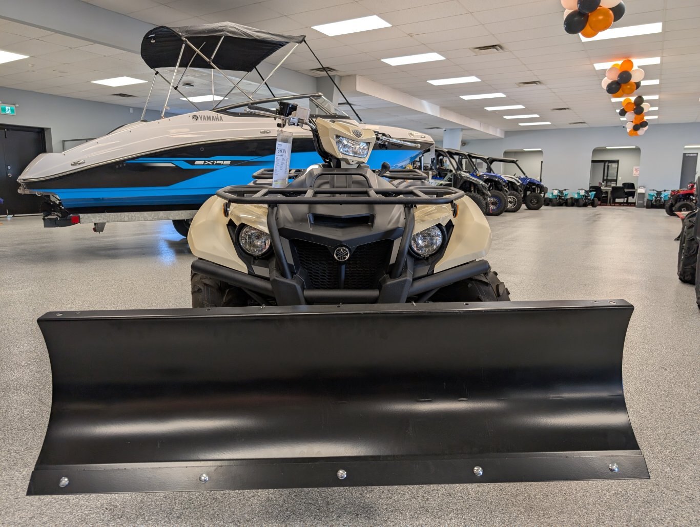 2025 YAMAHA KODIAK EPS SE WINTER PACKAGE. ALL IN CASH PRICE $15979 INCLUDING WARN WINCH AND PLOW KIT!